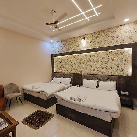 Hotel Mangal Murti Варанаси Экстерьер фото