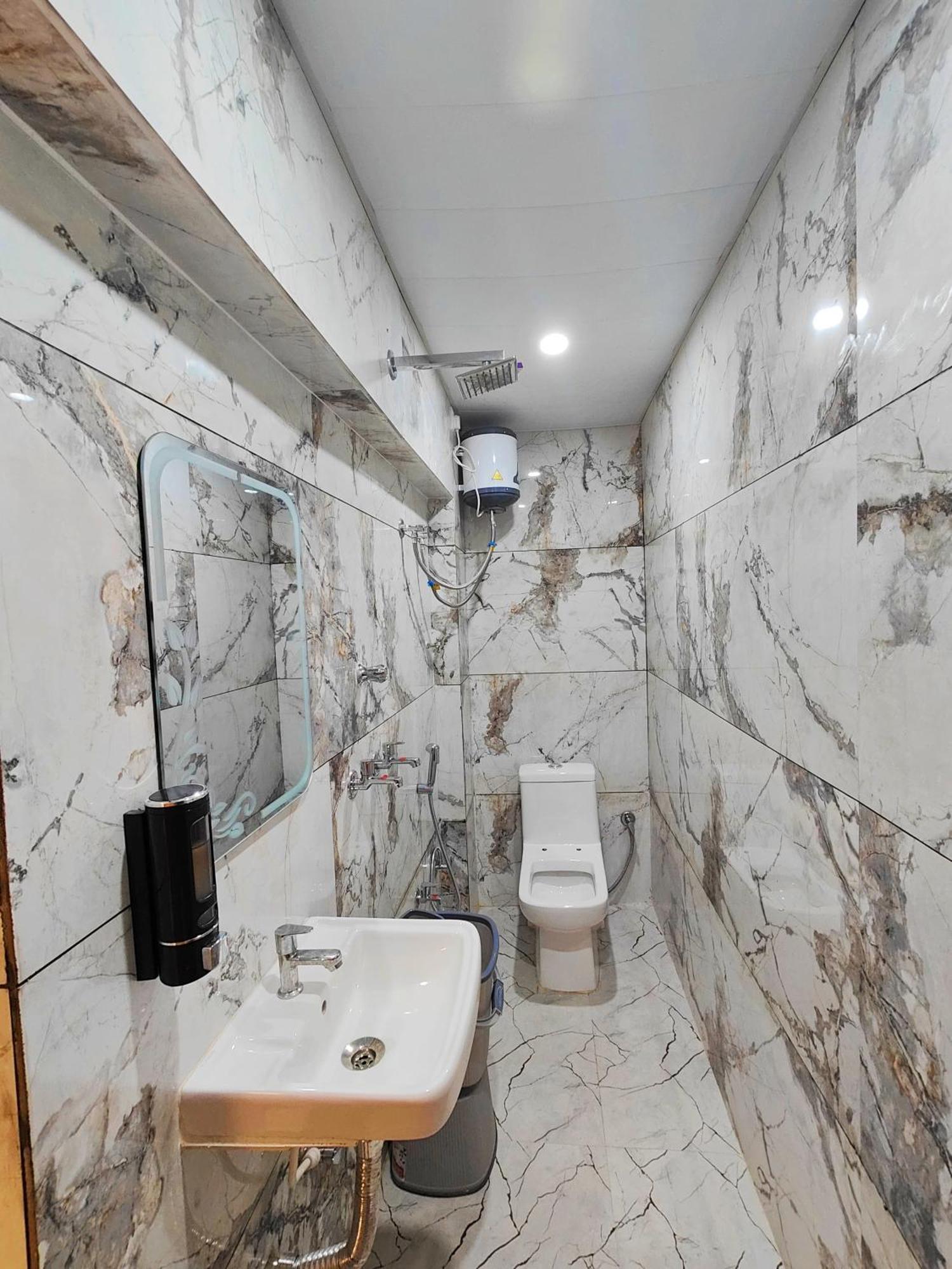 Hotel Mangal Murti Варанаси Экстерьер фото